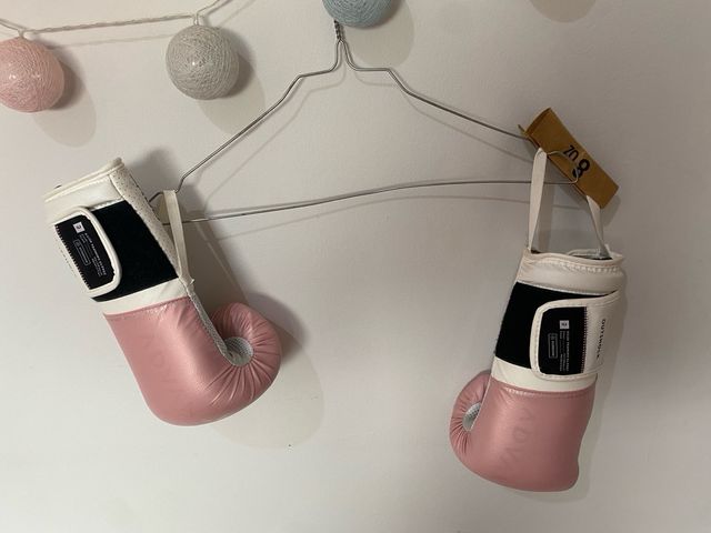 Guantes de boxeo 8 oz blancos y rosas