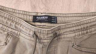 Pantalones cortos cargo Pull&Bear M verde militar