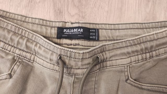 Pantalones cortos cargo Pull&Bear M verde militar