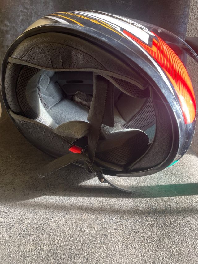 Casco Moto MT Helmets Diseño Italiano