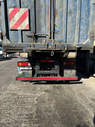 Camión Chatarrero Scania 94C