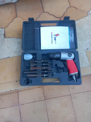 Martillo Neumático con Cinceles