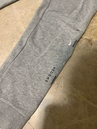 Pantalón chándal Nike gris
