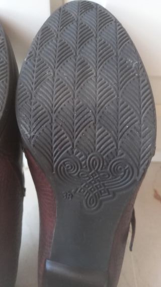 Zapato botín tacón marrón
