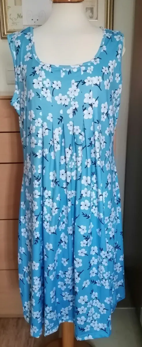 Vestido floral azul talla 46-48