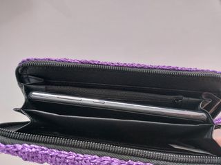 Cartera fiesta crochet púrpura nueva