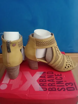 Sandalias Xti Amarillas T37 Sin Estrenar