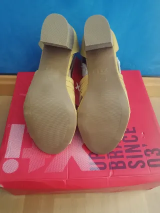 Sandalias Xti Amarillas T37 Sin Estrenar