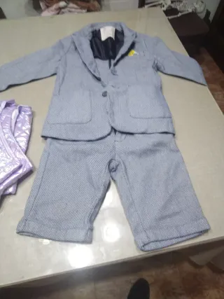Traje de niño azul y gris talla 6