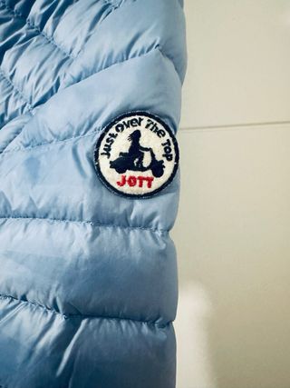 Plumas Jott azul cielo con capucha