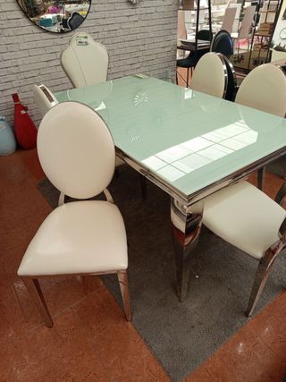 Mesa de comedor cristal y metal