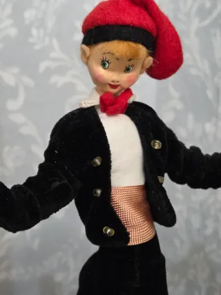 Bambole regionali antiche