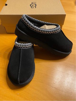 UGG Tasman Slipper Black