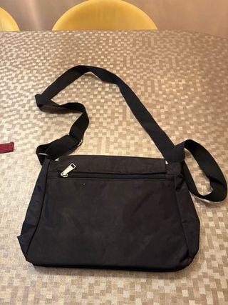 Mochila unisex LOVEBAGS bandolera negra