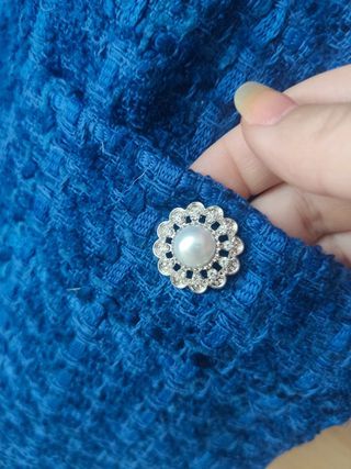 Vestido pichi ZARA tweed botón joya perlas azul