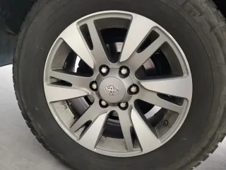 Llantas Toyota Land Cruiser
