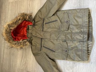 Parka verde con pelo talla 3/4