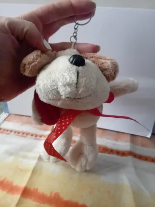Peluches cagnolino cuore e fiocco con ventosa