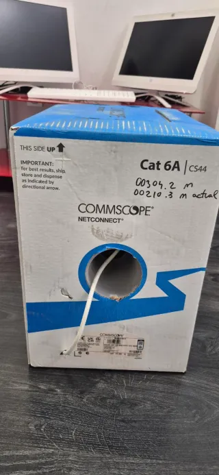 210 ML de Cable UTP Categoría 6A CommScope