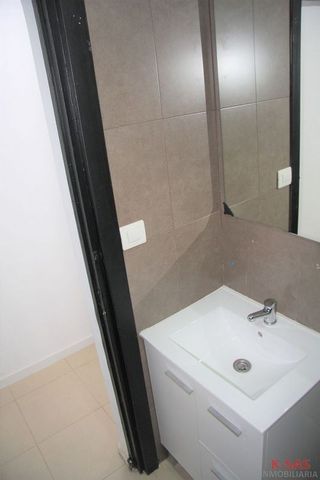 Local comercial en alquiler en Can Clota en Esplugues de Llobregat
