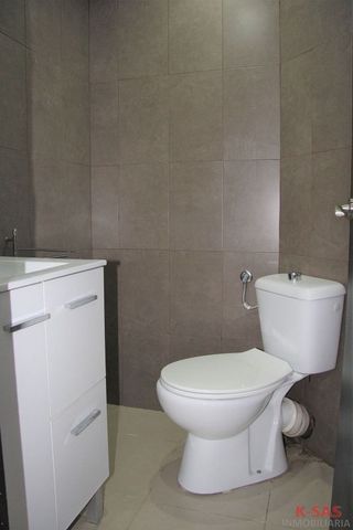 Local comercial en alquiler en Can Clota en Esplugues de Llobregat