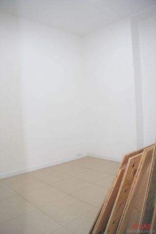 Local comercial en alquiler en Can Clota en Esplugues de Llobregat