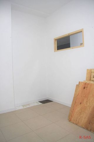 Local comercial en alquiler en Can Clota en Esplugues de Llobregat