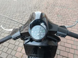 Vespa Iris 200 Negra