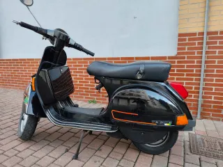 Vespa Iris 200 Negra