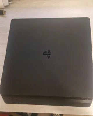 PS4 (PlayStation 4) Negra