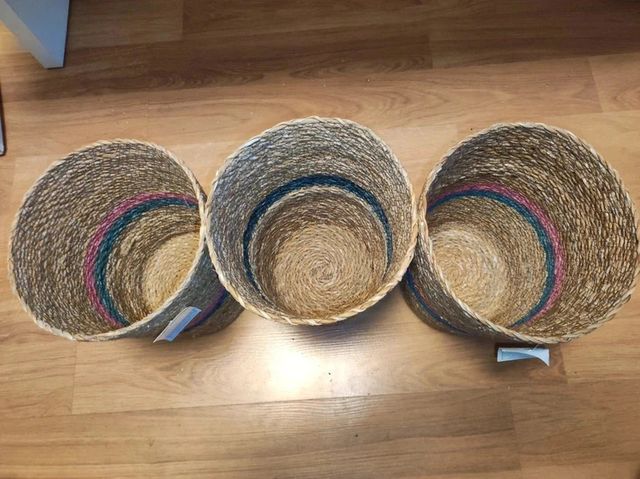 Lotto di 3 nuovi cestini per fioriere da 20 cm