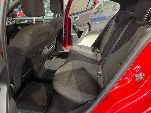Ford Focus 1.0 ST Line
