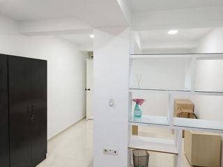 Oficina en alquiler en La Buhaira en Sevilla