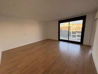 Piso en alquiler en Poniente-Norte - Miralbaida - Parque Azahara en Córdoba
