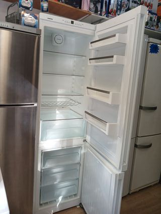 Nevera Liebherr Blanca