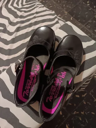 Zapatos niña Torres negros