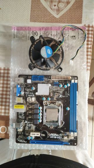 Placa Base ASRock H61M-VG3,funciona perfectamente.