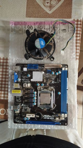 Placa Base ASRock H61M-VG3,funciona perfectamente.