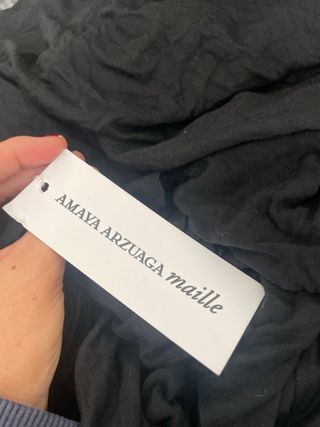 Caja Ropa Nueva y Segunda Mano 
Hombre y mujer .
