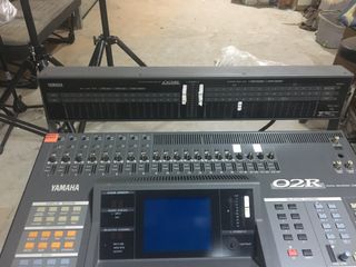 Yamaha 02R Mezclador Digital