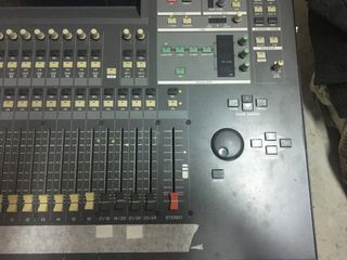 Yamaha 02R Mezclador Digital
