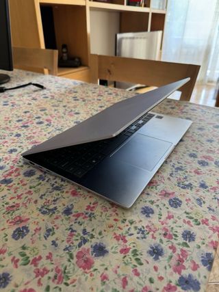 Samsung Galaxy Book4 Edge 15 Plata