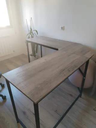 Escritorio esquinero L madera y metal