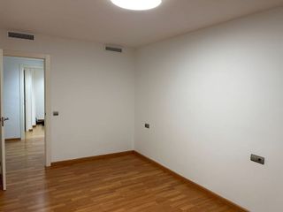 Piso en alquiler en El Pla del Remei en Valencia