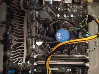 Placa Base MSI B250M BAZOOKA+CPU+Gráfica+4 GB RAM