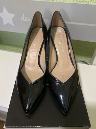 Zapatos de salón charol azul negro Latouche 36