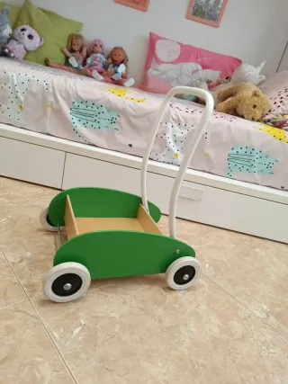 Correpasillos IKEA madera y verde