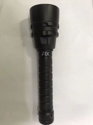 Linterna Buceo 2500 Lúmenes + Cargador