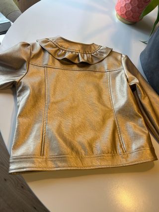 Chaqueta niña Le Chic dorada