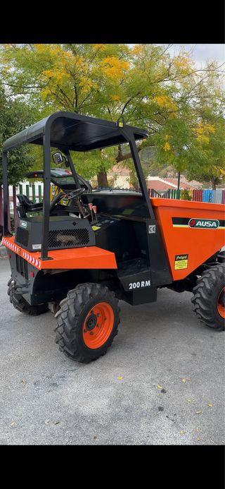 Dumper AUSA 4x4 con pala autocargable